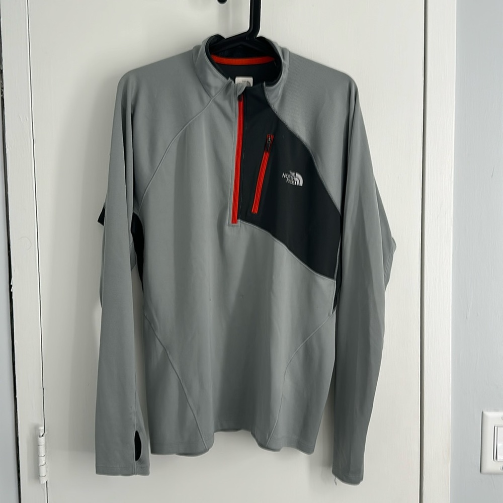 The North Face L quarter zip